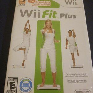 Wii Fit Plus Nintendo Wii 2009 Complete with Manual  Rated E Fitness